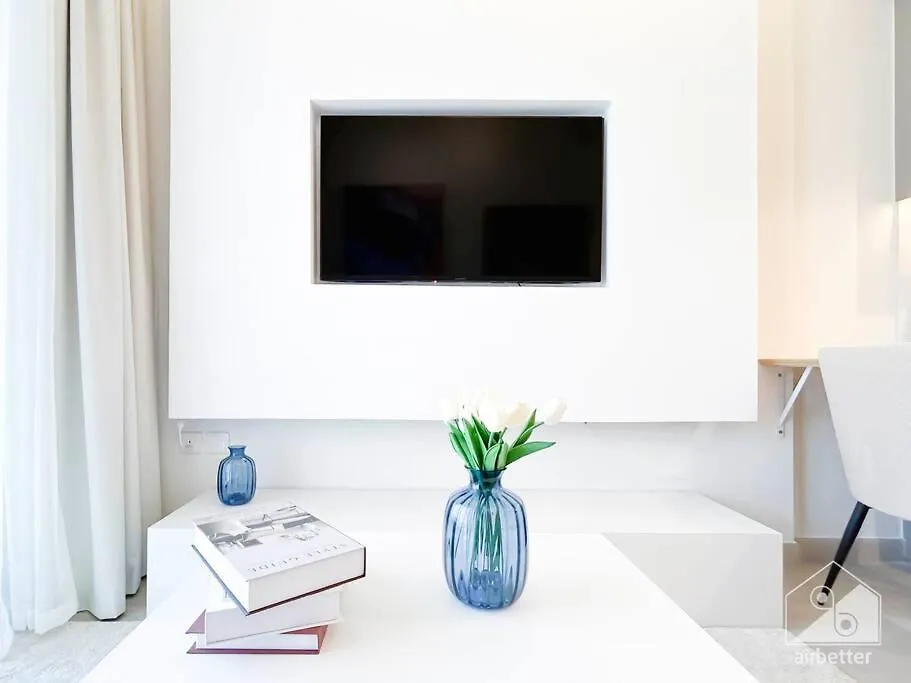 Elegant 1Br With Balcony In Azizi Riviera Apartment Dubai
